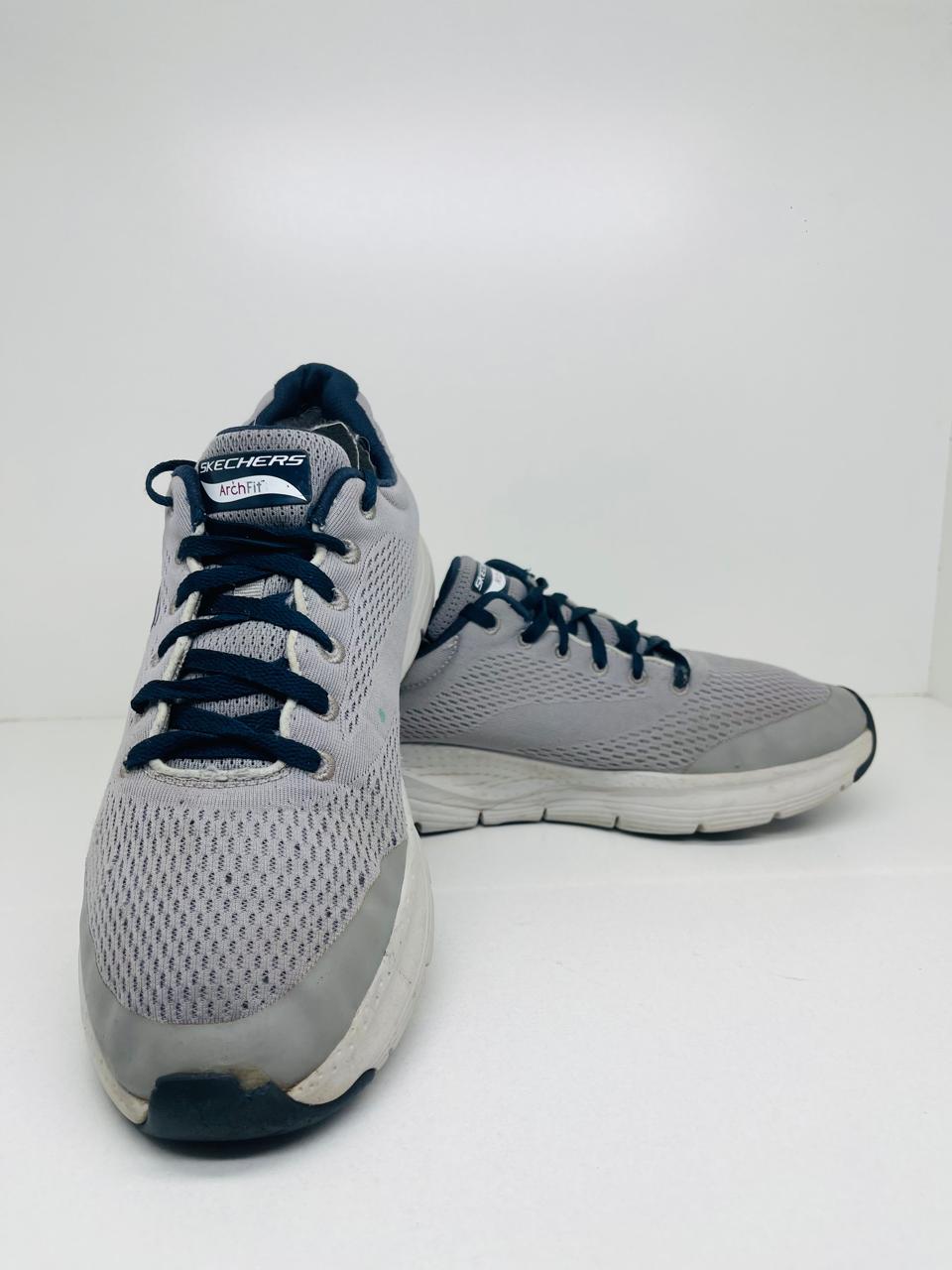 Sketchers Arch Fit