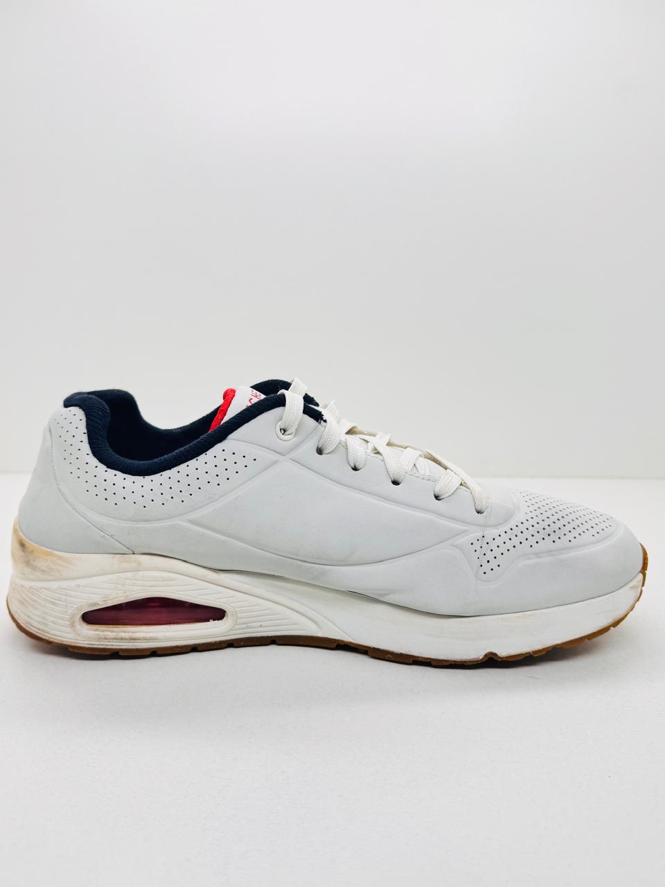 Sketchers UNO Stand On Air