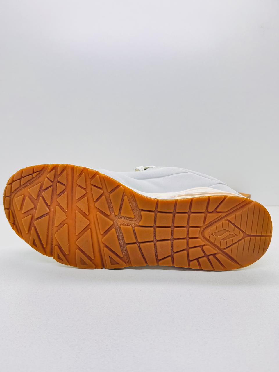 Sketchers UNO Stand On Air