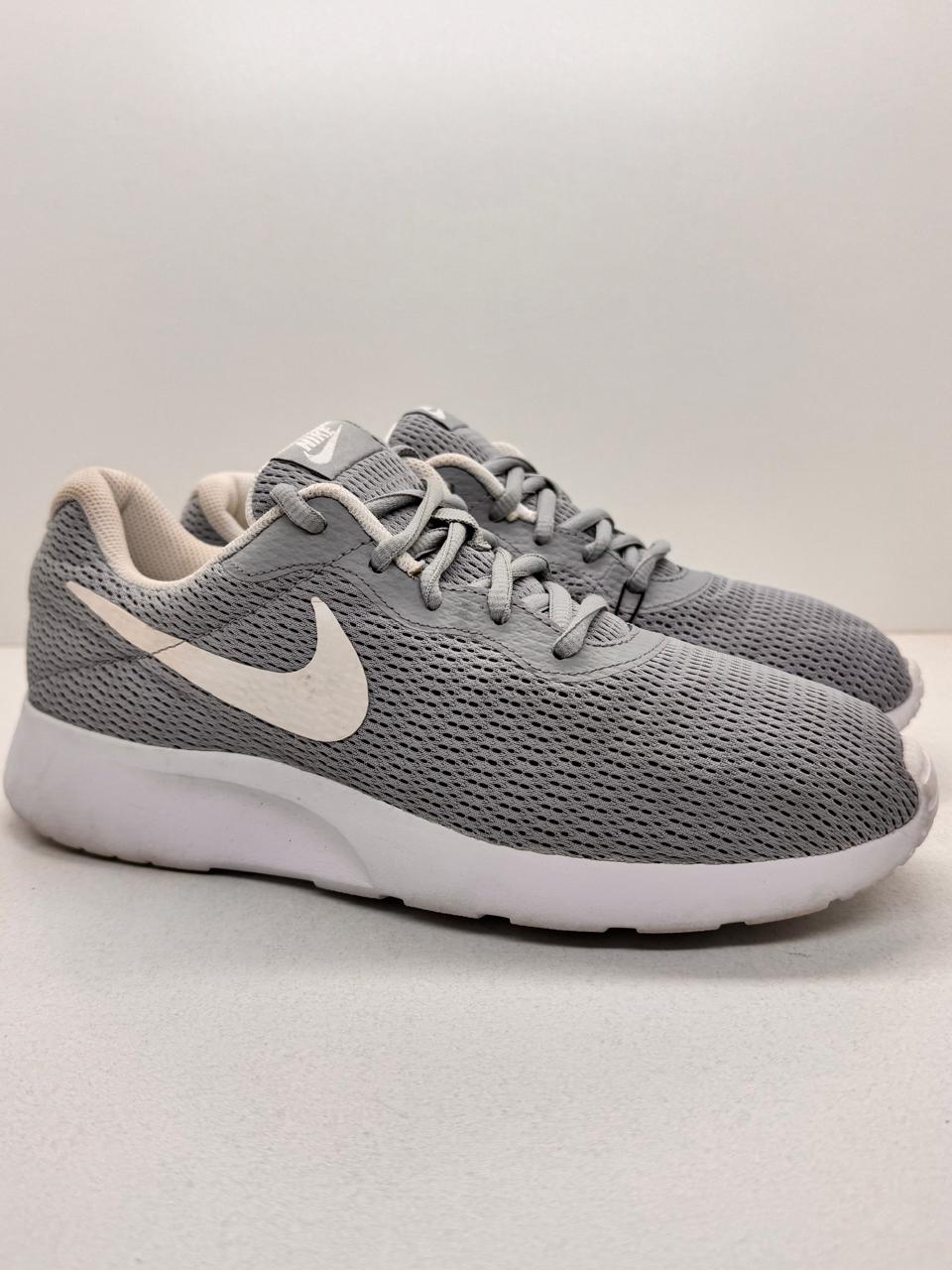 Nike Tanjun