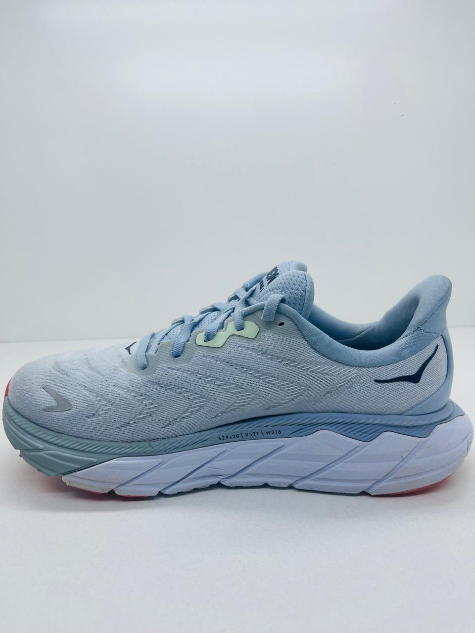 Hoka Arahi 6