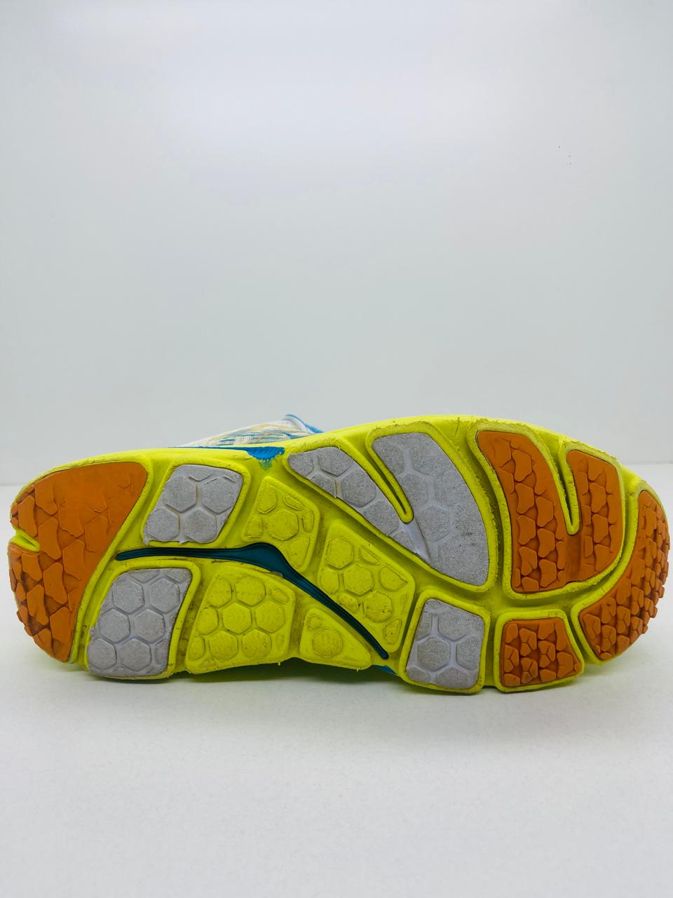 Hoka Time To Fly