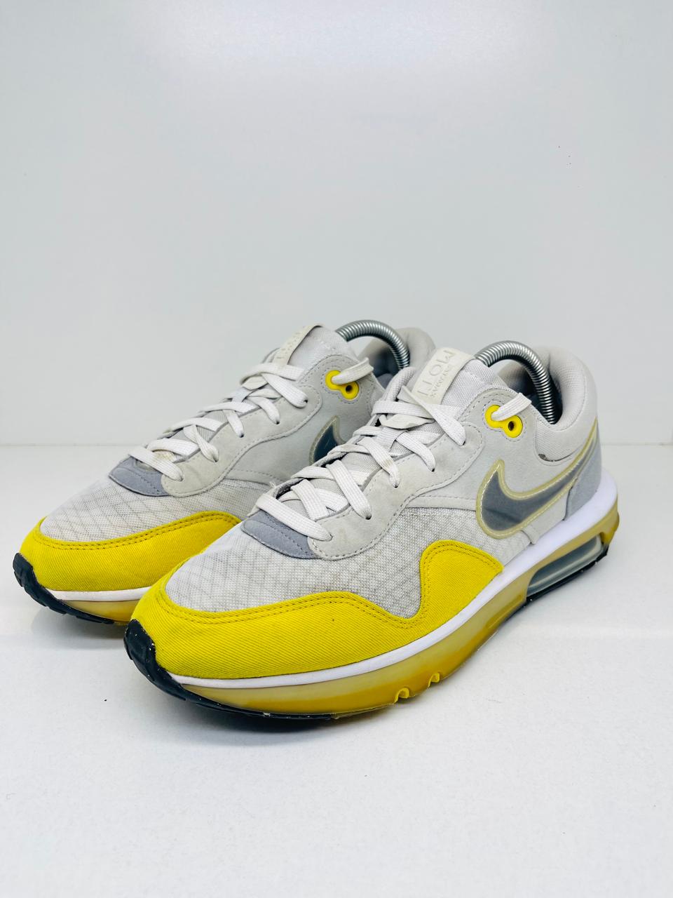 Nike Ari Max Motif