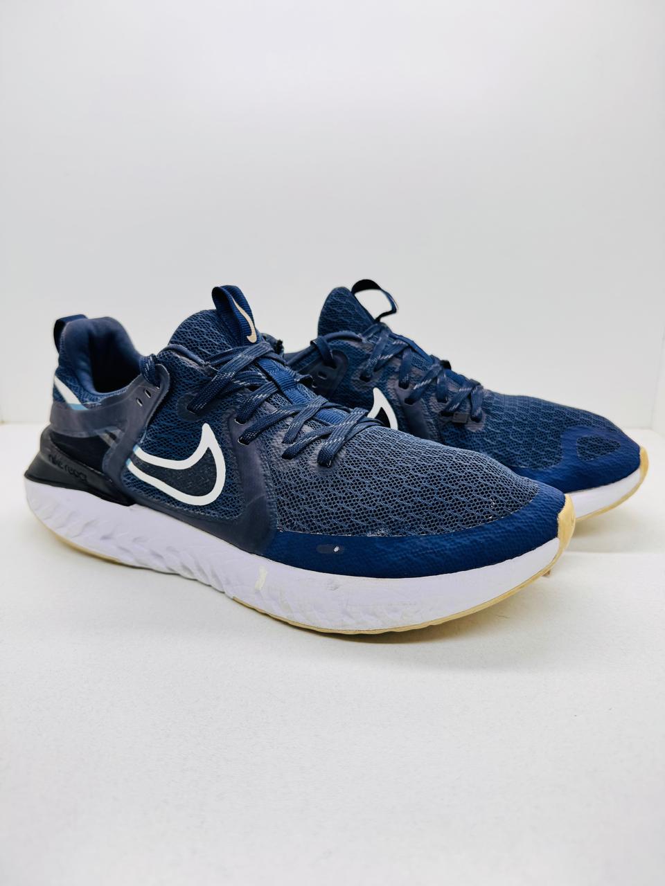 Nike Legend React 2