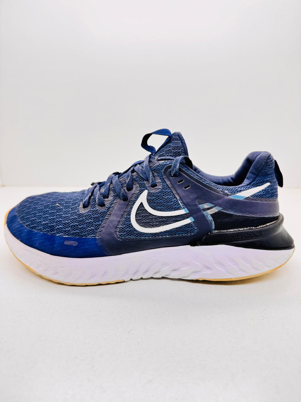 Nike Legend React 2