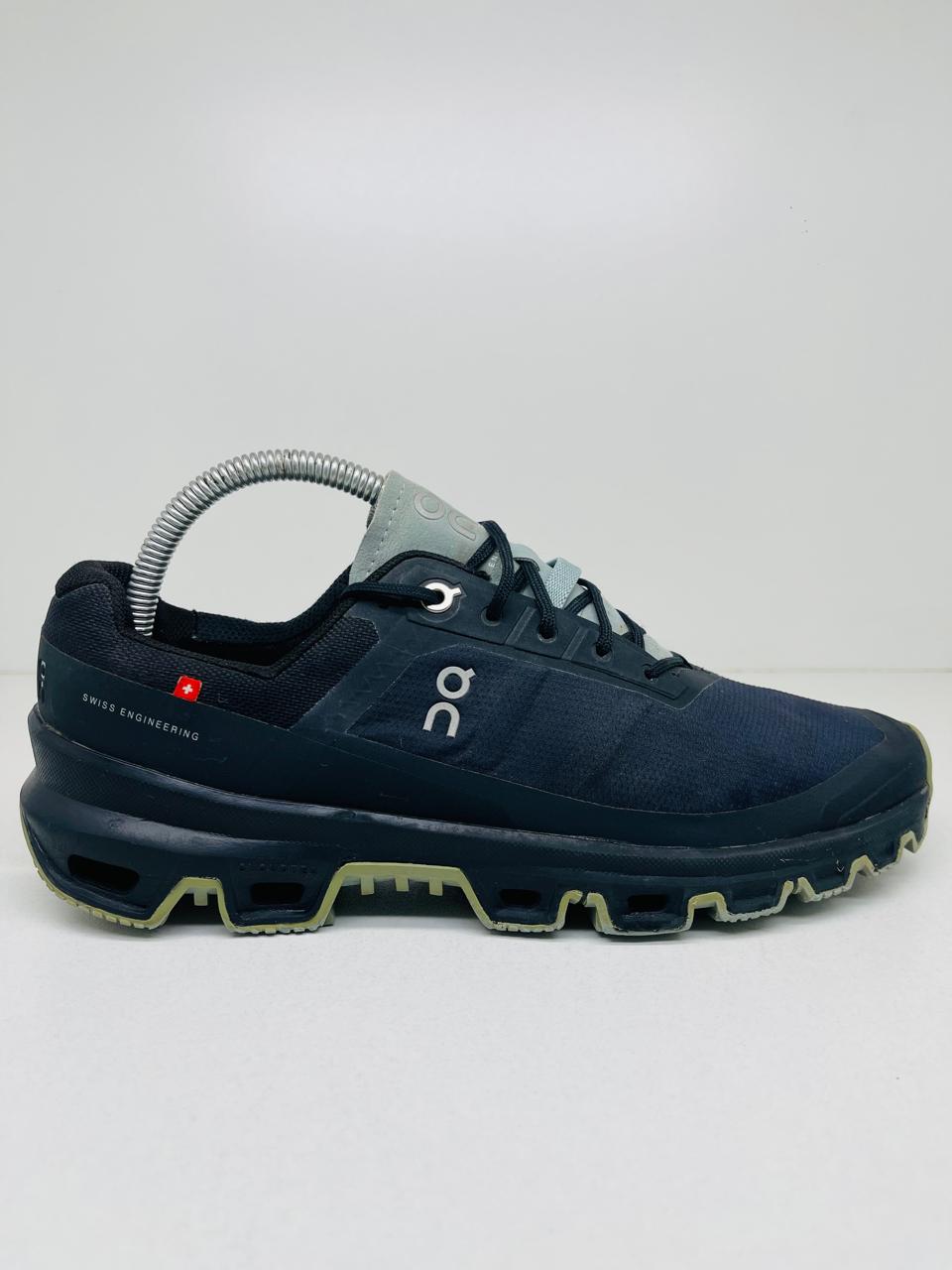 ON Cloud Venture 32 Size (40.5)