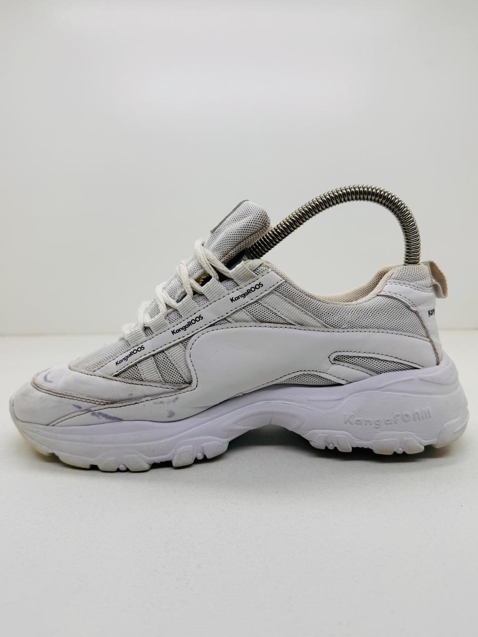 Kangaroos  (38)