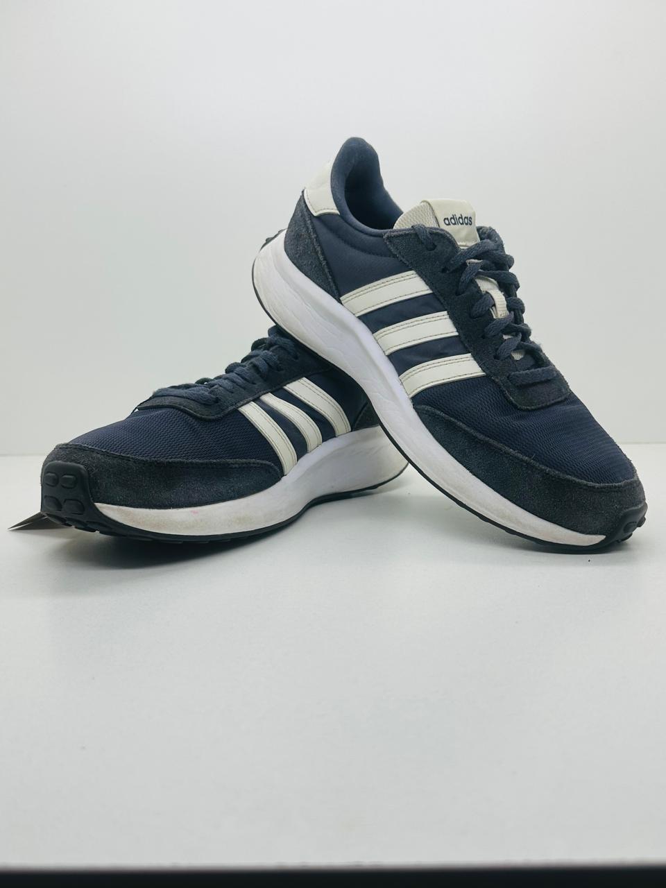 Adidas Run 70s Size (40)