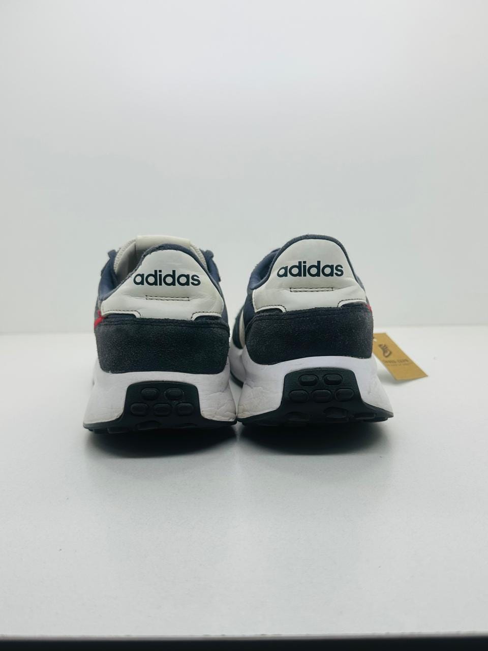 Adidas Run 70s Size (40)