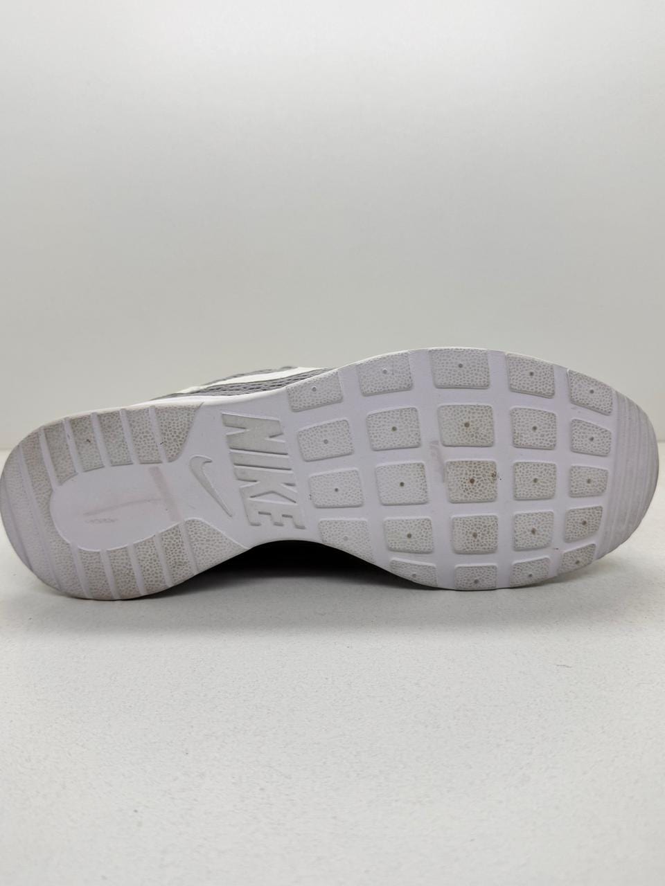 Nike Tanjun