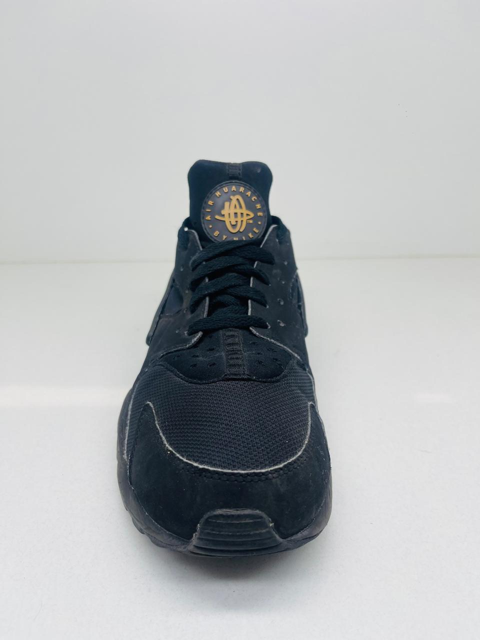 Nike Air Huarache Size (40)