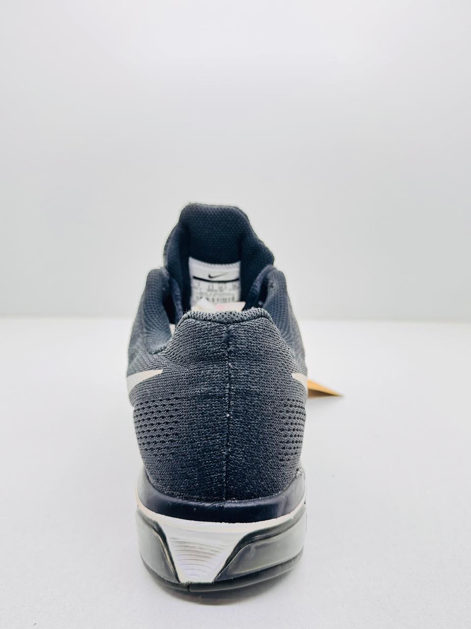 Nike Tail Wind 8 Size (40.5)